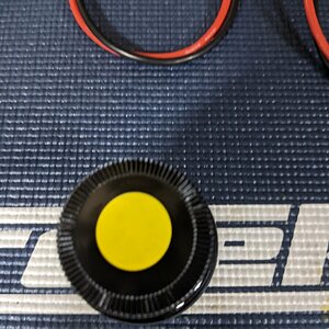 FDJ Yellow dot traction compound